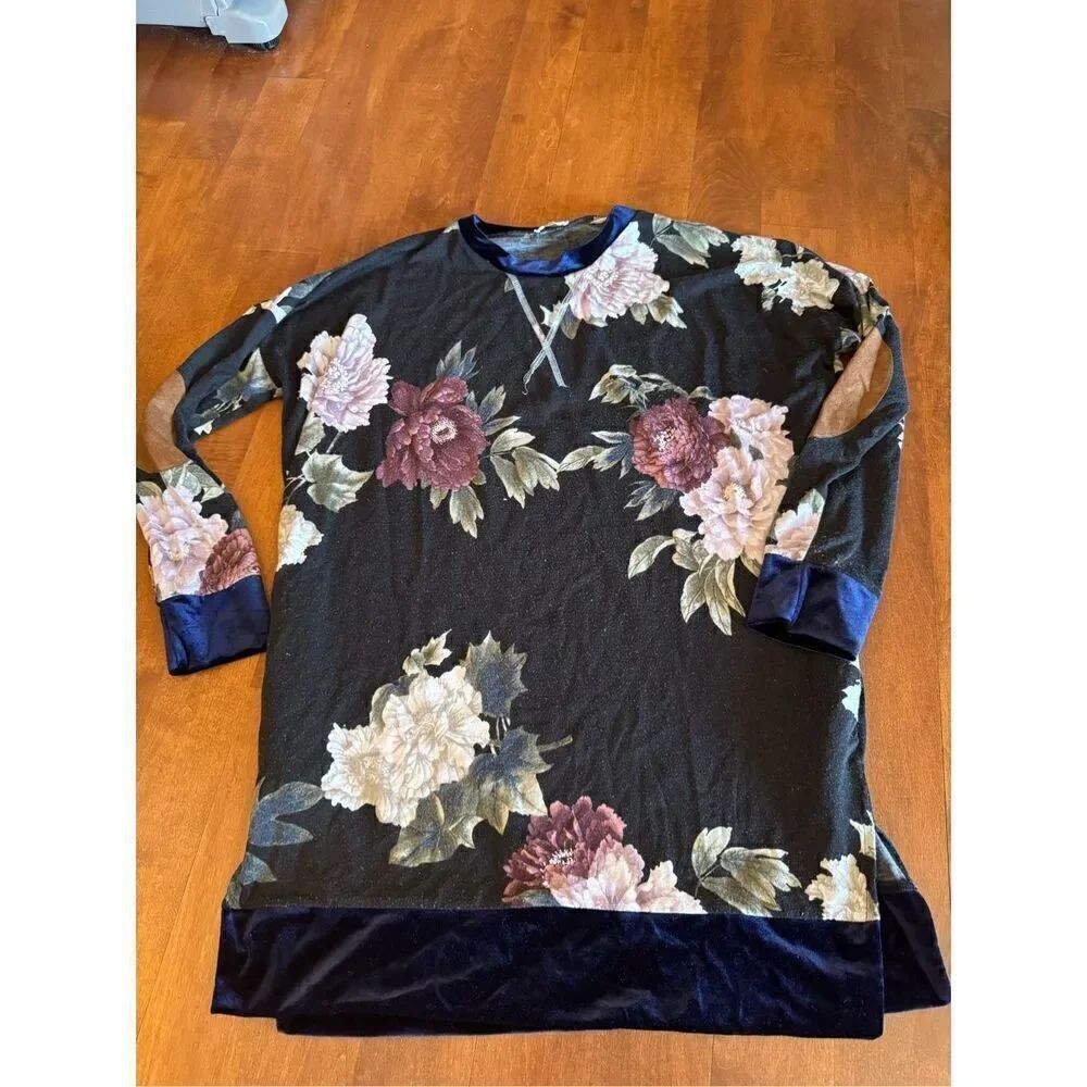 Woman’s Egy floral Elbow patch long sleeve dress/long shirt